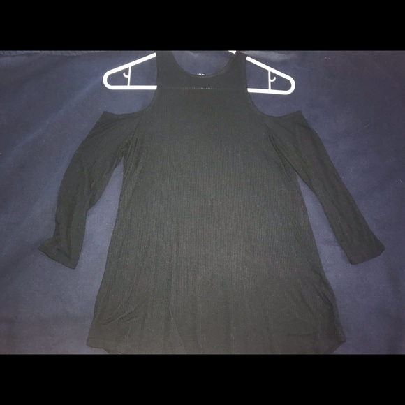 Black open shoulder top - Picture 3 of 3